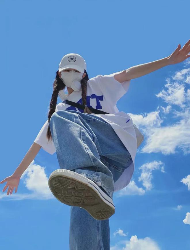 片谁拍谁好看！视觉冲击发疯了的美AYX爱游戏APP广角拍照超出(图1)